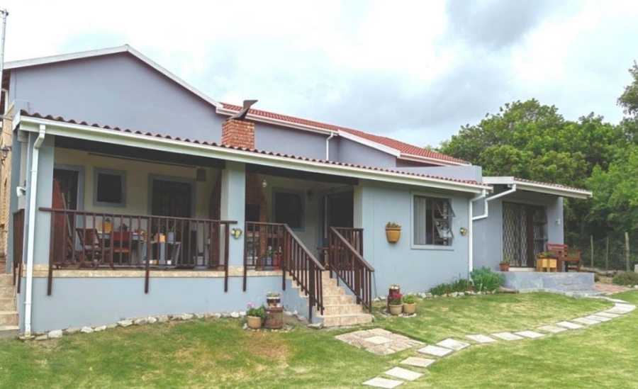 3 Bedroom Property for Sale in Wavecrest Eastern Cape